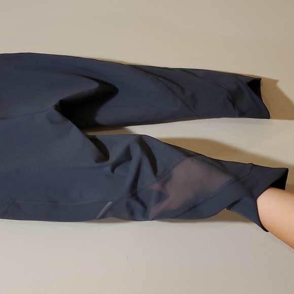 Lululemon Capri Leggings - Picture 3 of 13